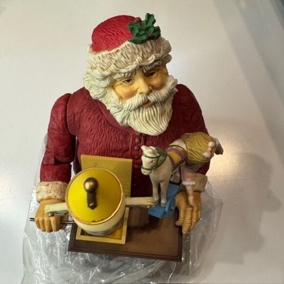 Enesco Musical Santa Figurine 1985 "My Favorite Things" Christmas Decor - Picture 6 of 7